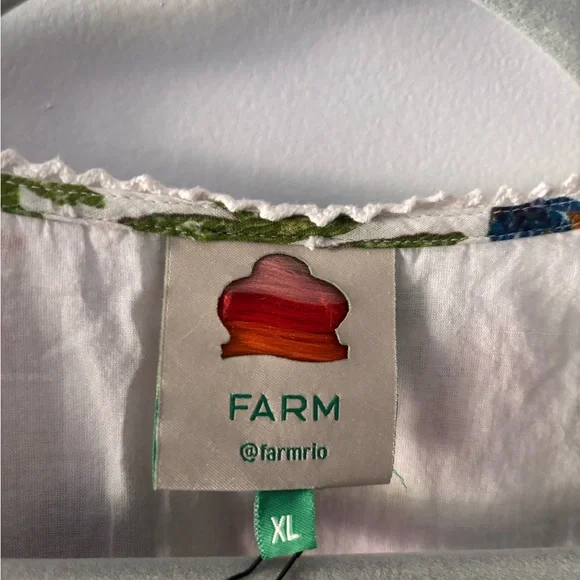 FARM Rio Multicolor Embroidered Romper - Picture 3 of 8